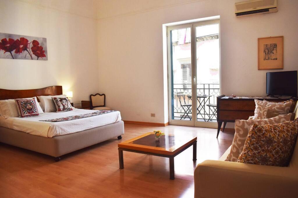 Appartamento Nel Centro Storico Di Palermo - Via Meli'S House Luaran gambar