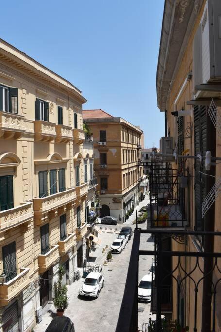 Appartamento Nel Centro Storico Di Palermo - Via Meli'S House Luaran gambar